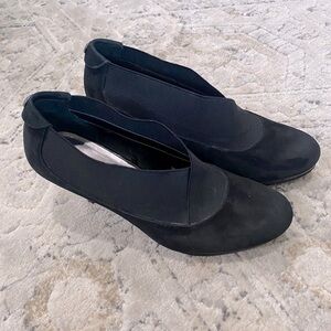 ANNE KLEIN | ANNE KLEIN AKWAVA BLACK SUEDE STRETCH BOOTIES WOMEN SIZE 8